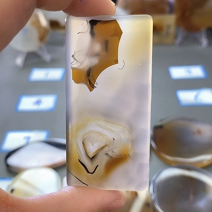 玛瑙/玉髓未镶嵌珠宝半成品