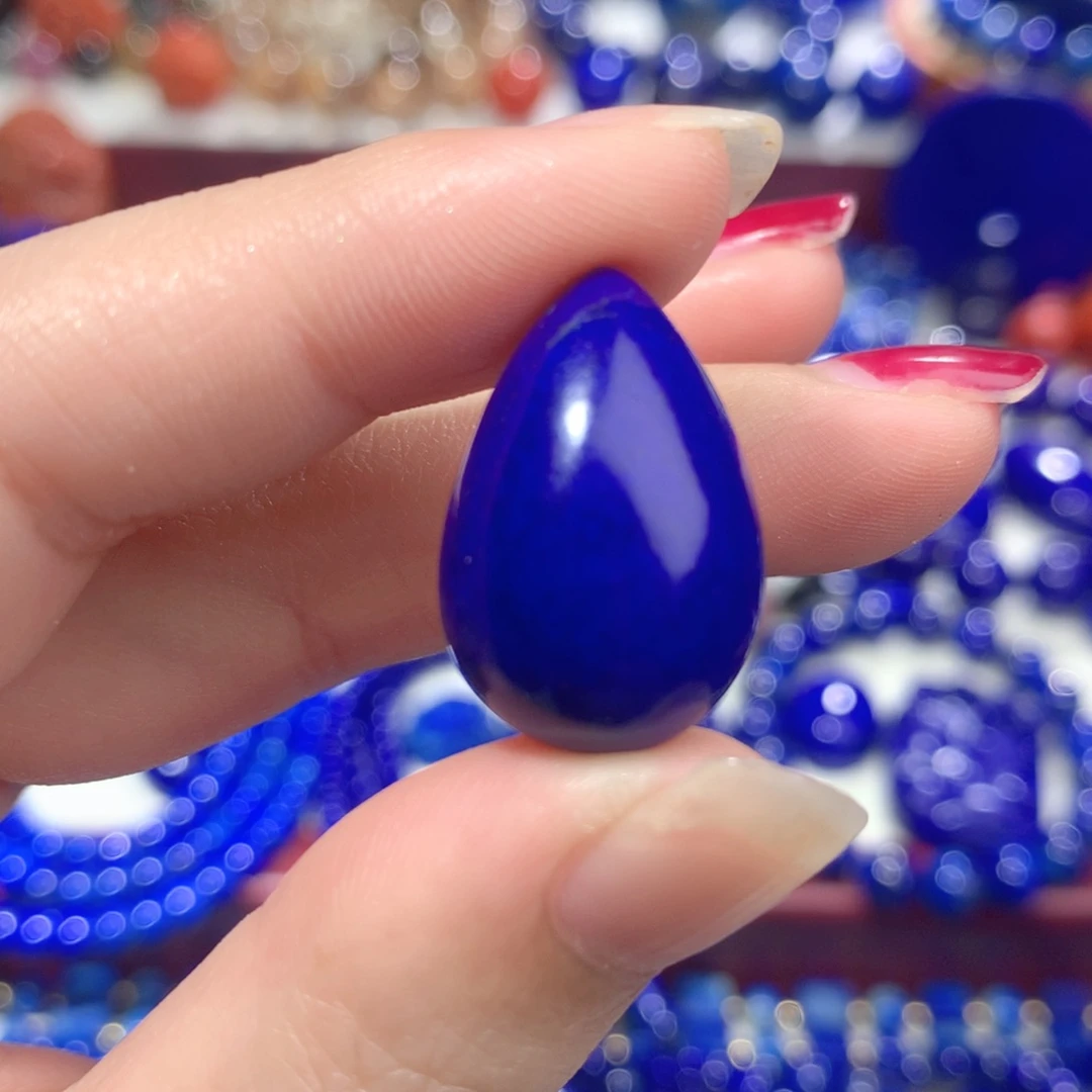 青金石未镶嵌挂件