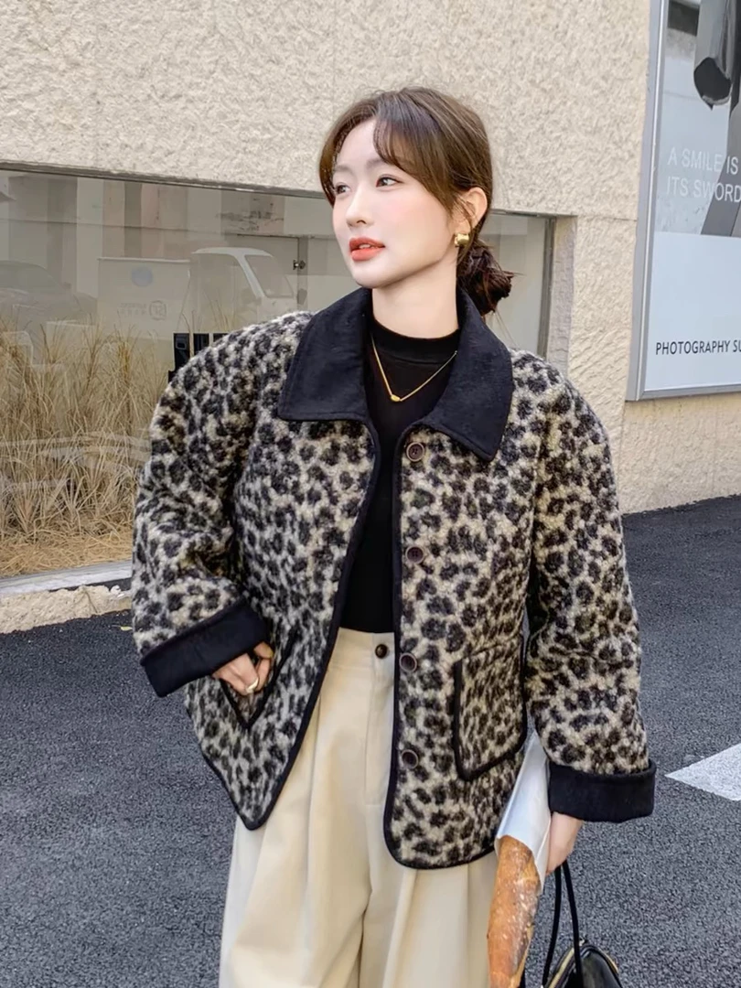 黑色设计感小众豹纹毛绒外套女短款2024冬新款灯芯绒拼接翻领棉服