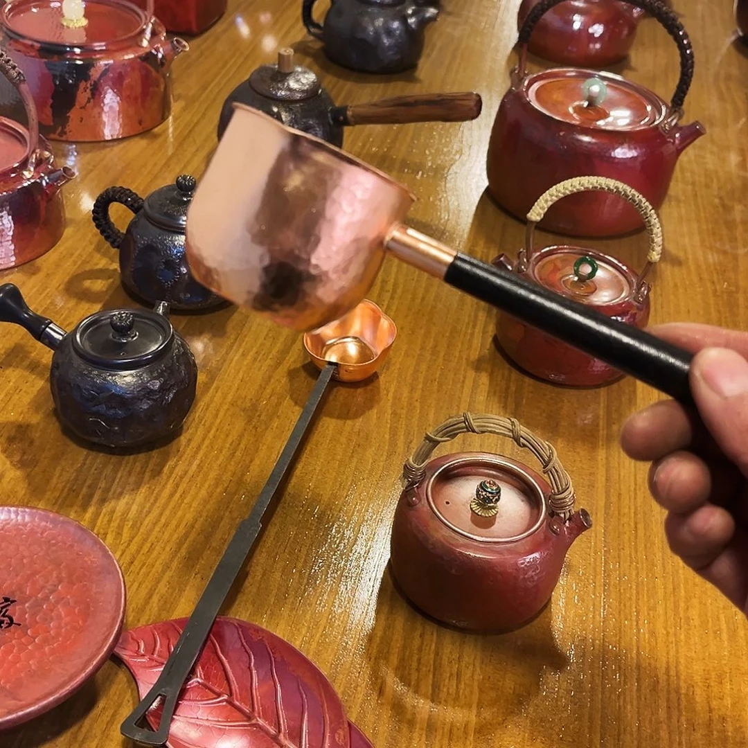 原色公杯手工锻打工艺