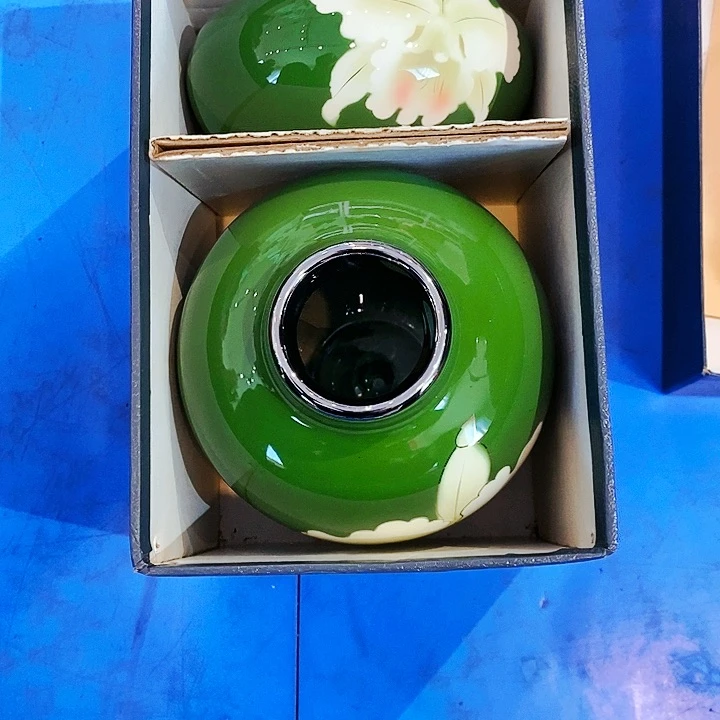 四海瓷器杂项如图所示再*