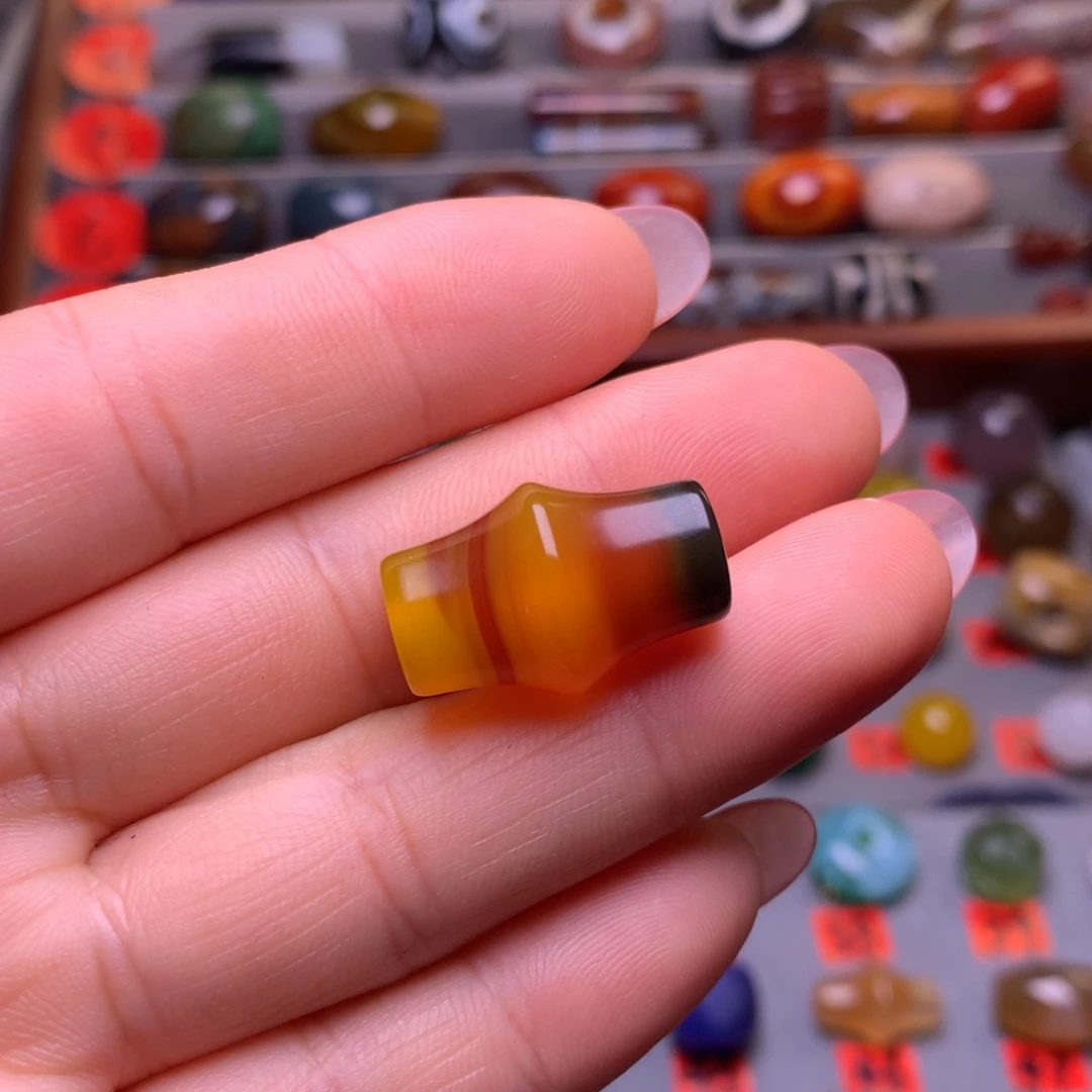 大***子玛瑙/玉髓颈饰未镶嵌