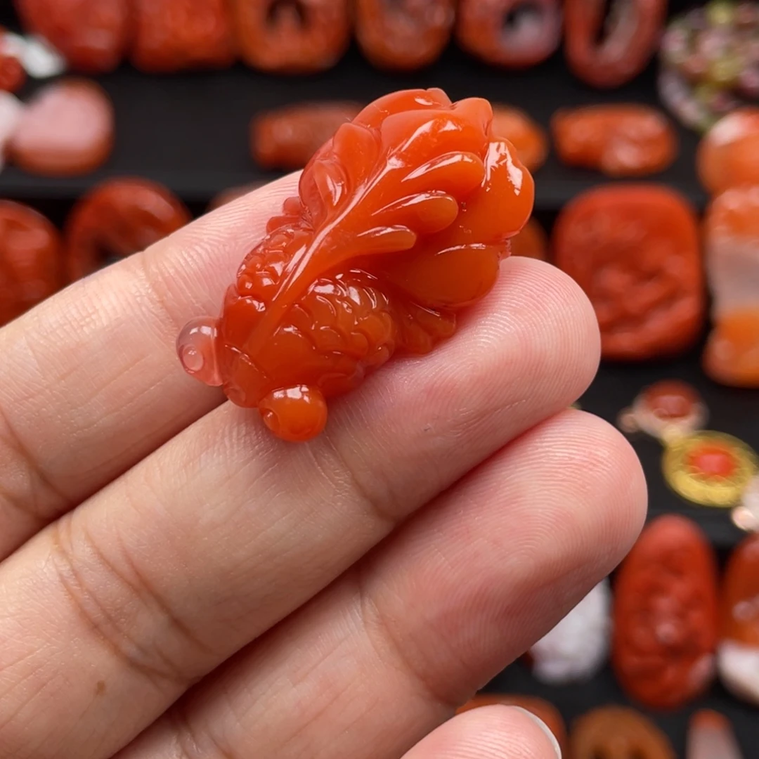 未镶嵌保山全红满肉鱼南红玛瑙