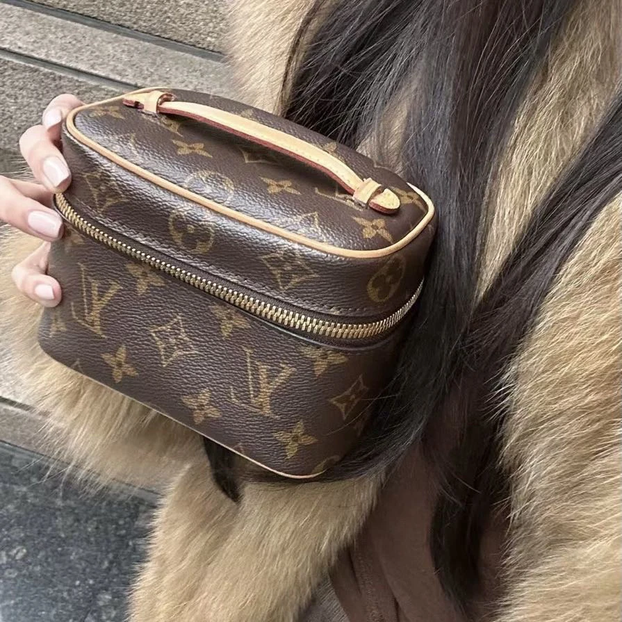 95新 LouisVuitton/路易威登 老花小号化妆盒子/9380