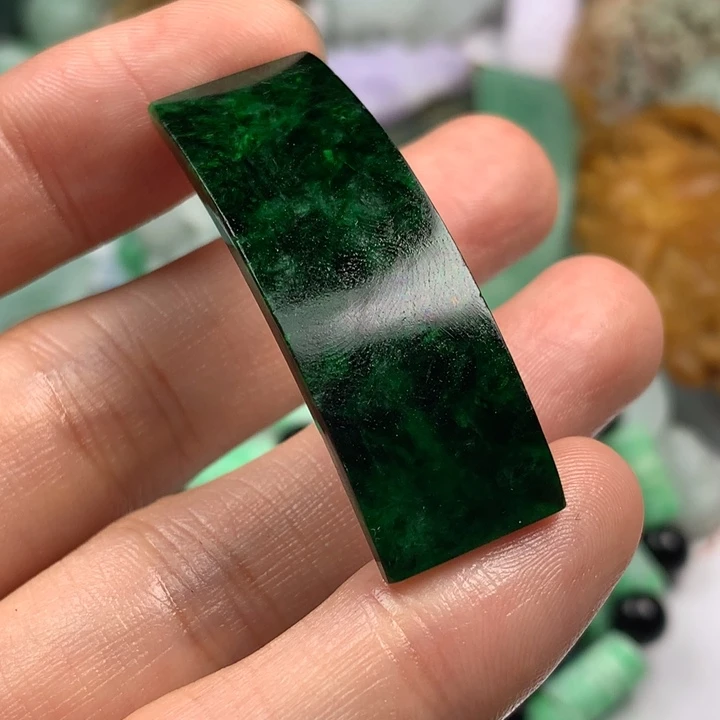定制翡翠未镶嵌翡翠