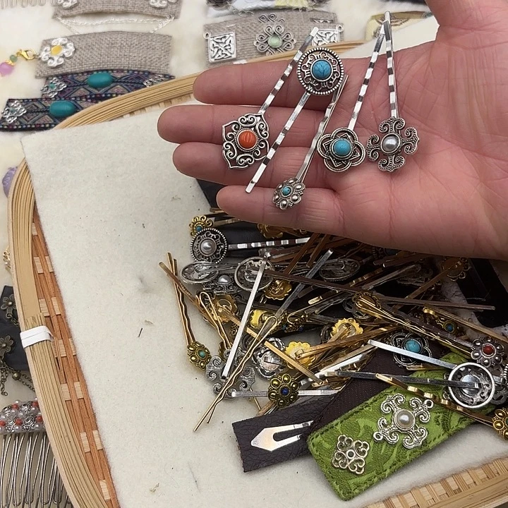 五个发卡蒙古元素