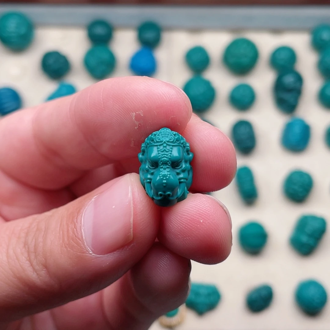 【闪购商品】玻璃颈饰大象11.6×16一个