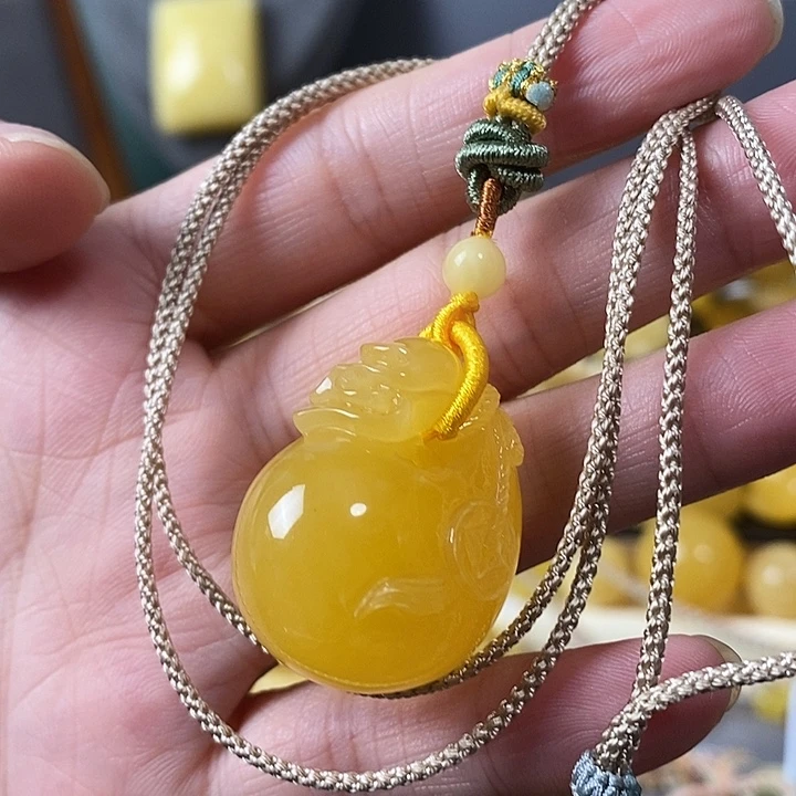 琥珀未镶嵌裸石钱袋子