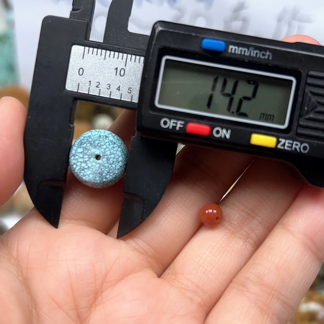 南红玛瑙未镶嵌珠宝奇石