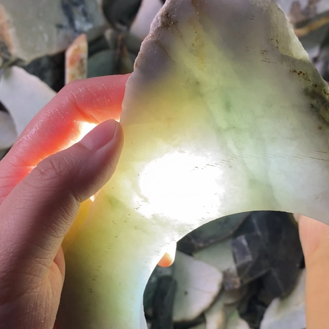 颈饰未镶嵌翡翠天然翡翠