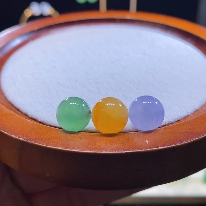 翡翠未镶嵌颈饰翡翠冰三彩珠