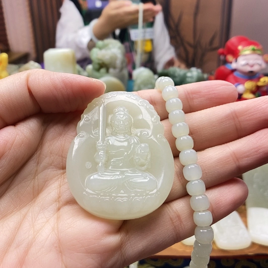 颈饰未镶嵌和田玉