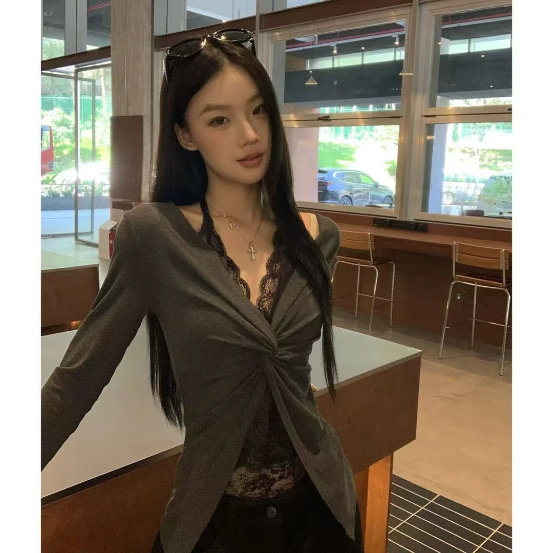 2025年新款欧若风法式假两件蕾丝挂脖长袖T恤女秋季修身显瘦上衣