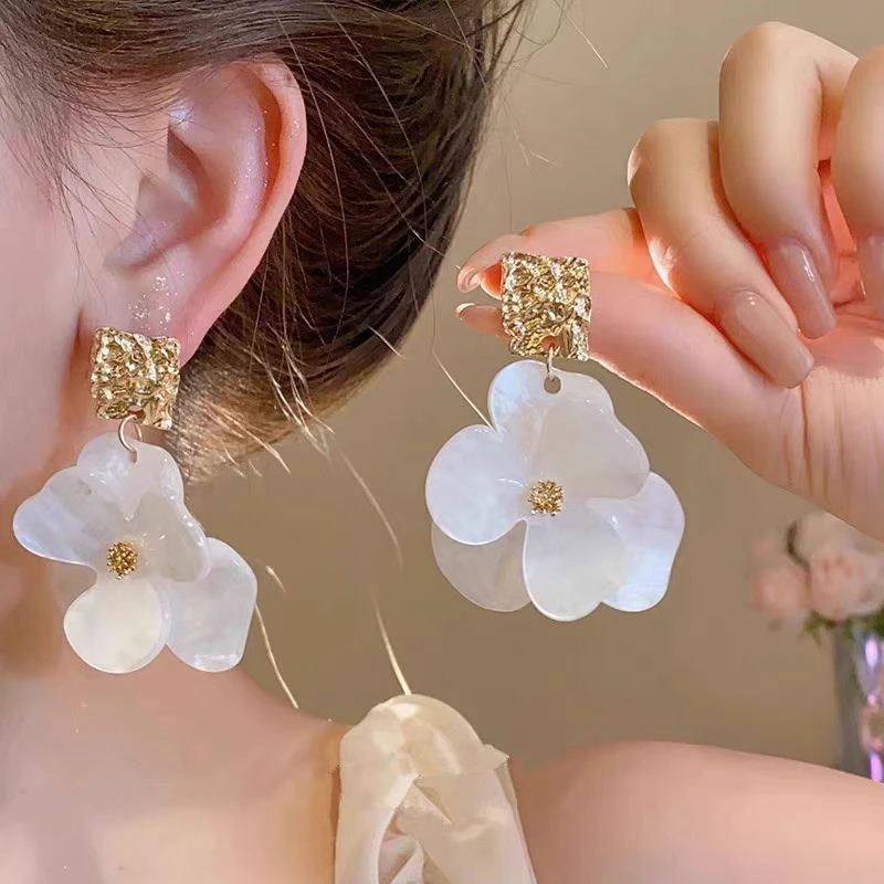 轻奢亚克力花朵耳钉法式复古高级感金属方形褶皱耳环精致时尚耳饰