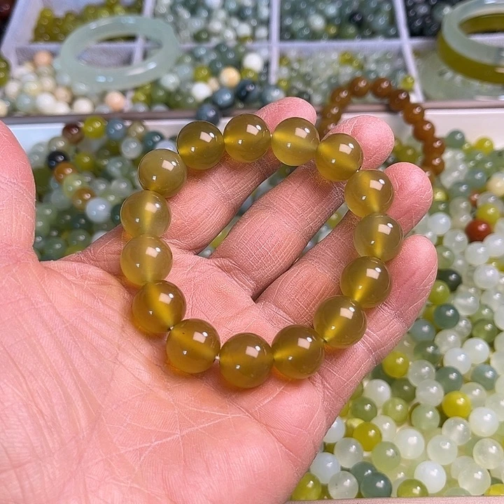 合金蛇纹石玉颈饰