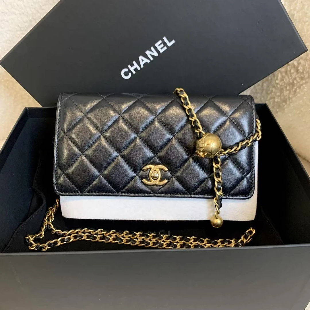 99新 Chanel/香奈儿 壹臻/22b 黑金金球woc斜挎包/32499229