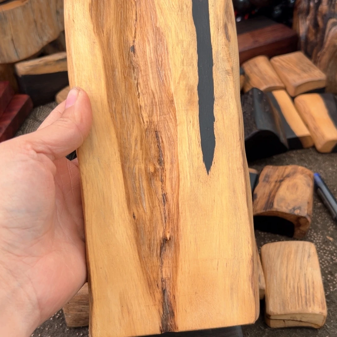 南***猫木紫光檀原皮随形风化风裂木料