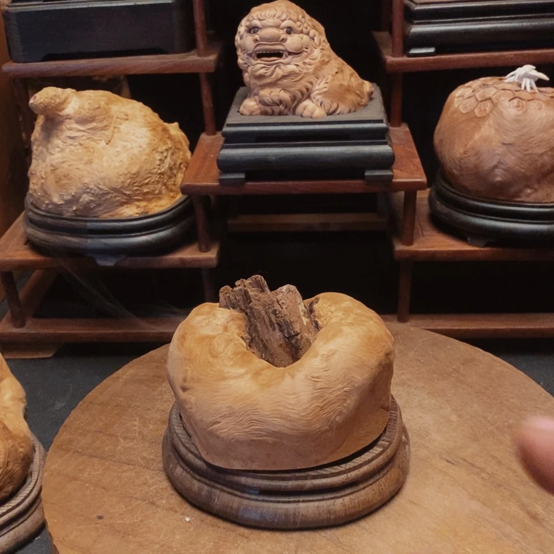 乐***乐荔枝木随形香炉一个