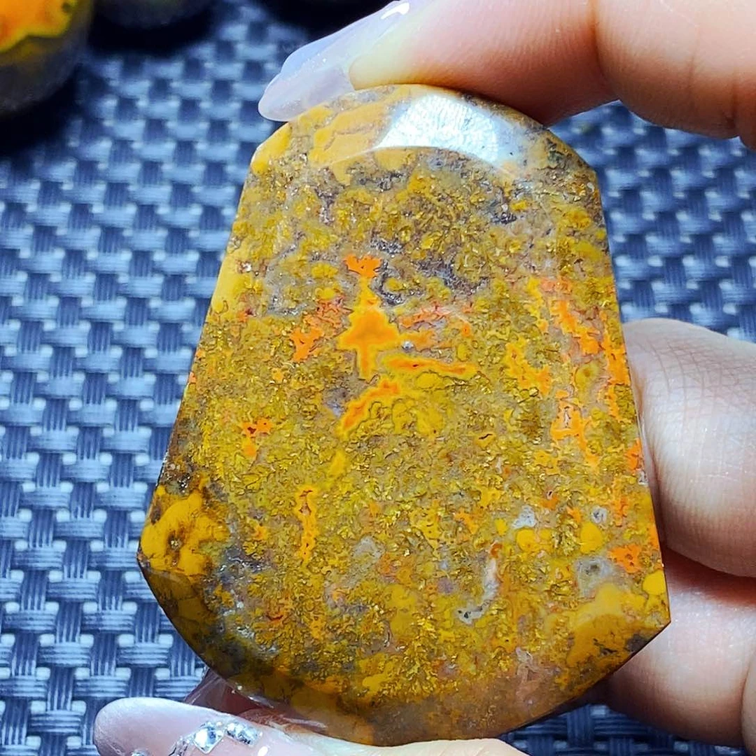 未镶嵌颈饰玛瑙/玉髓科**场