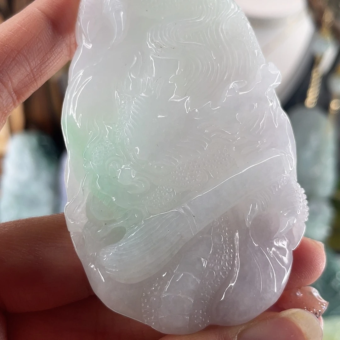 翡翠颈饰未镶嵌龙牌
