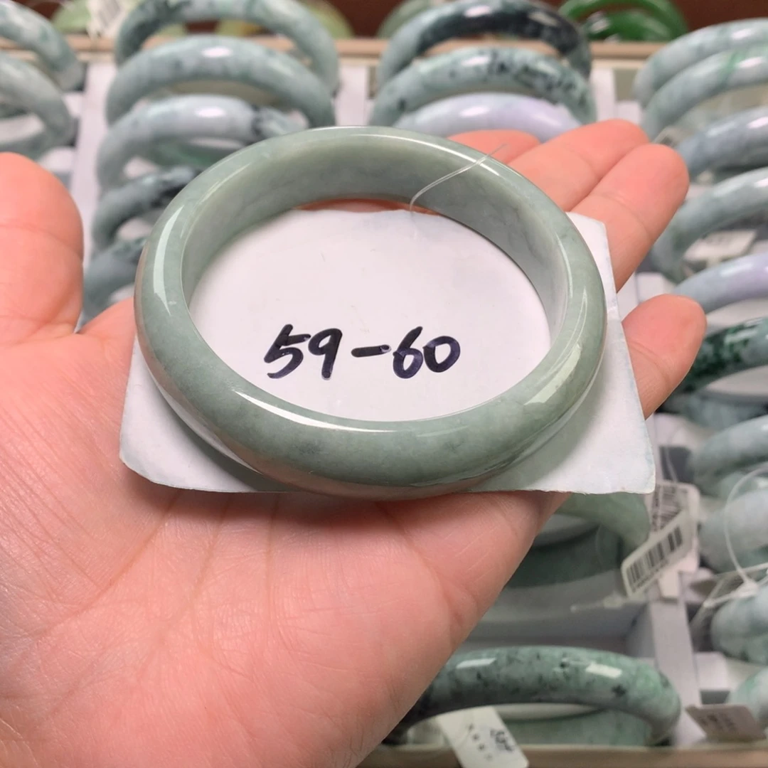 未镶嵌手镯翡翠手镯