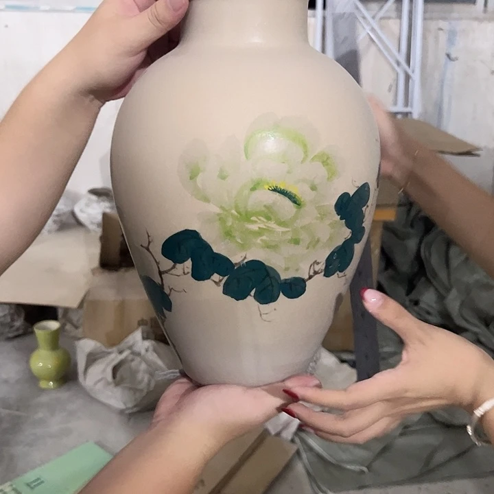 景德镇陶瓷花瓶微瑕介意勿拍