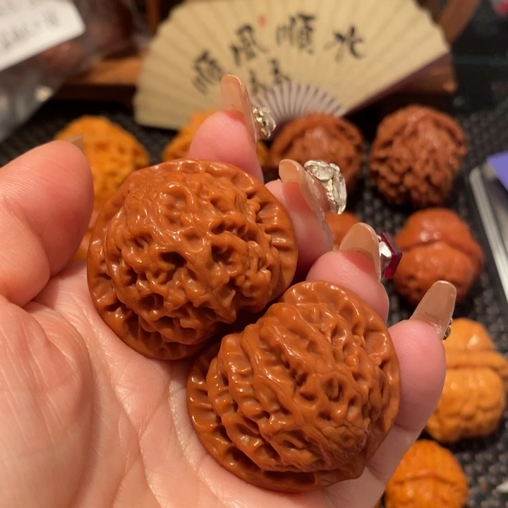 文玩核桃吊坠37宫灯698