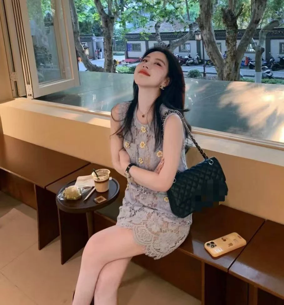 温柔浪漫甜美手工花朵收腰显瘦丁香紫色蕾丝无袖连衣裙