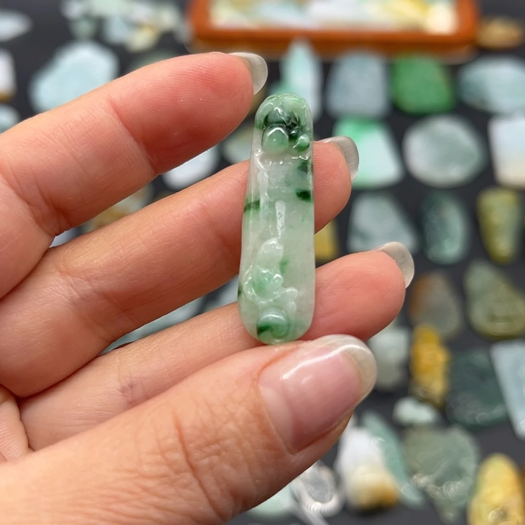 【闪购商品】翡翠颈饰未镶嵌莲花