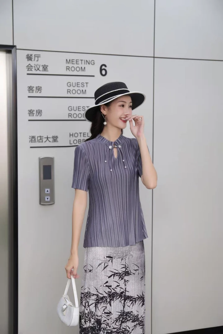 灰色摺衣显瘦气质纽扣国风上衣