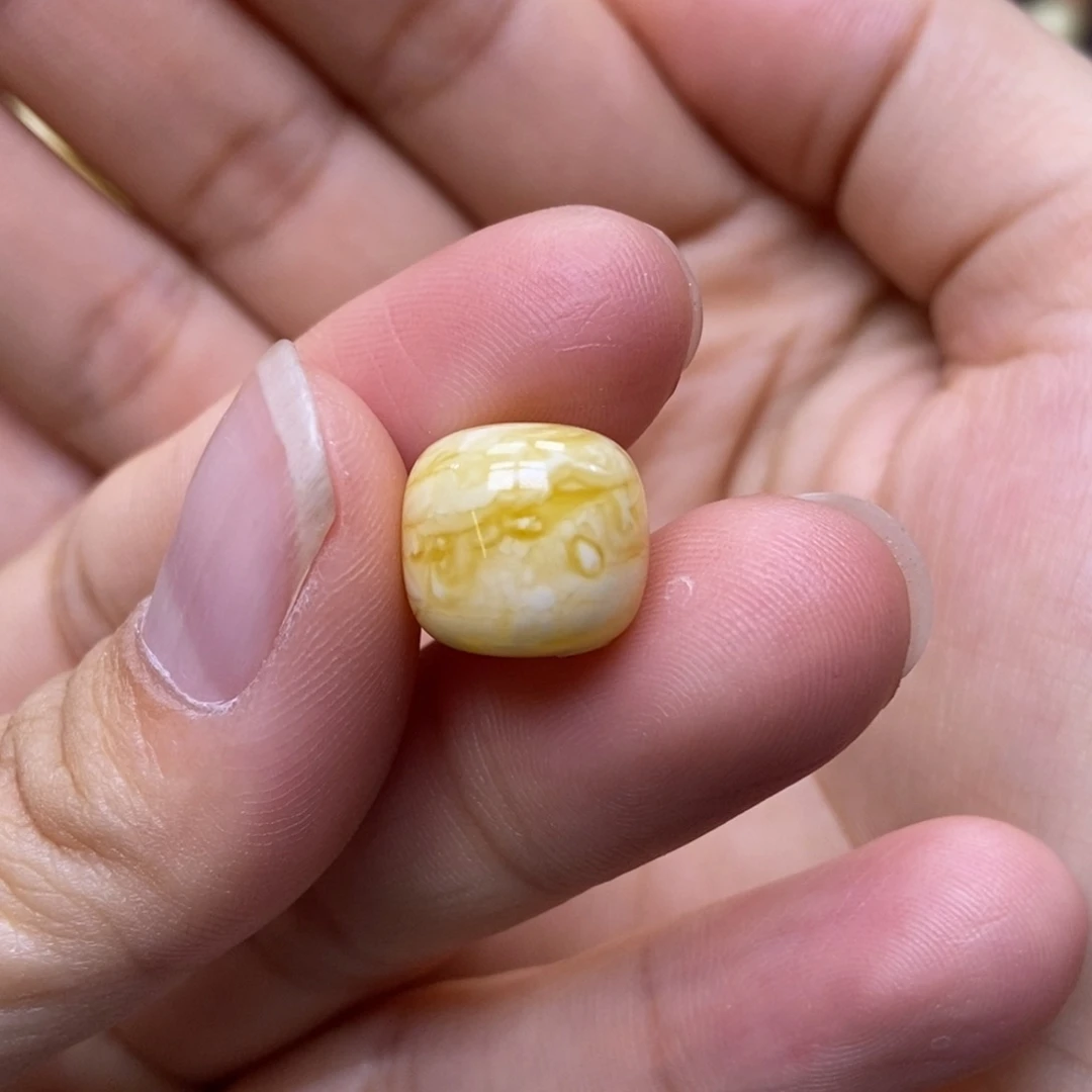 琥珀未镶嵌珠宝奇石12.4