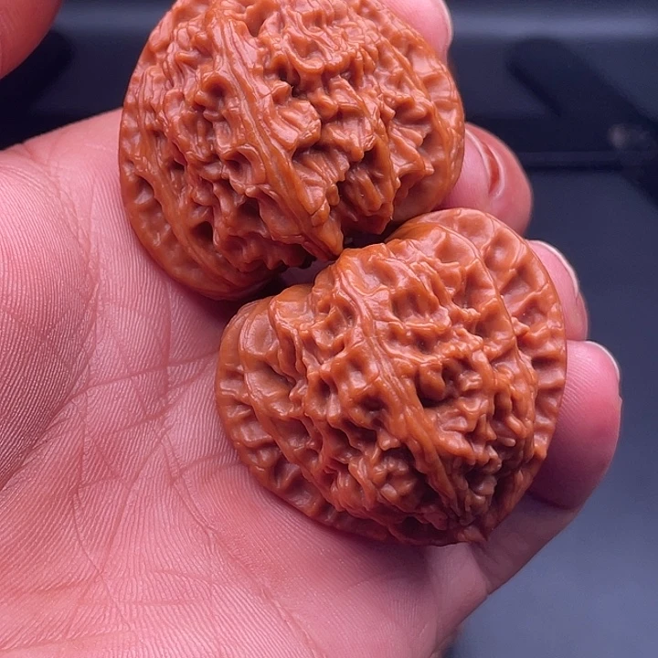 吊坠文玩核桃44飞天三角白