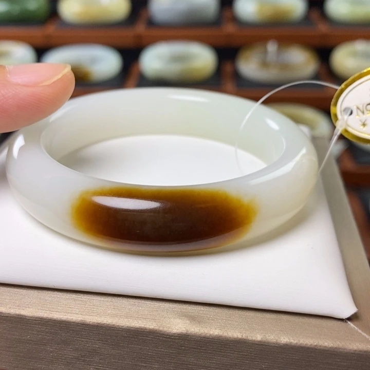 和田玉（糖玉）手镯未镶嵌