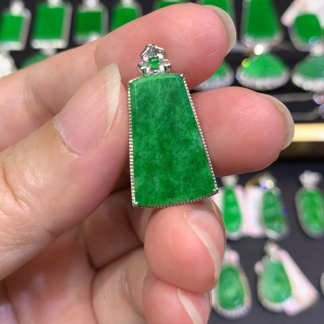 翡翠18K金镶嵌吊坠(不含链)有石纹