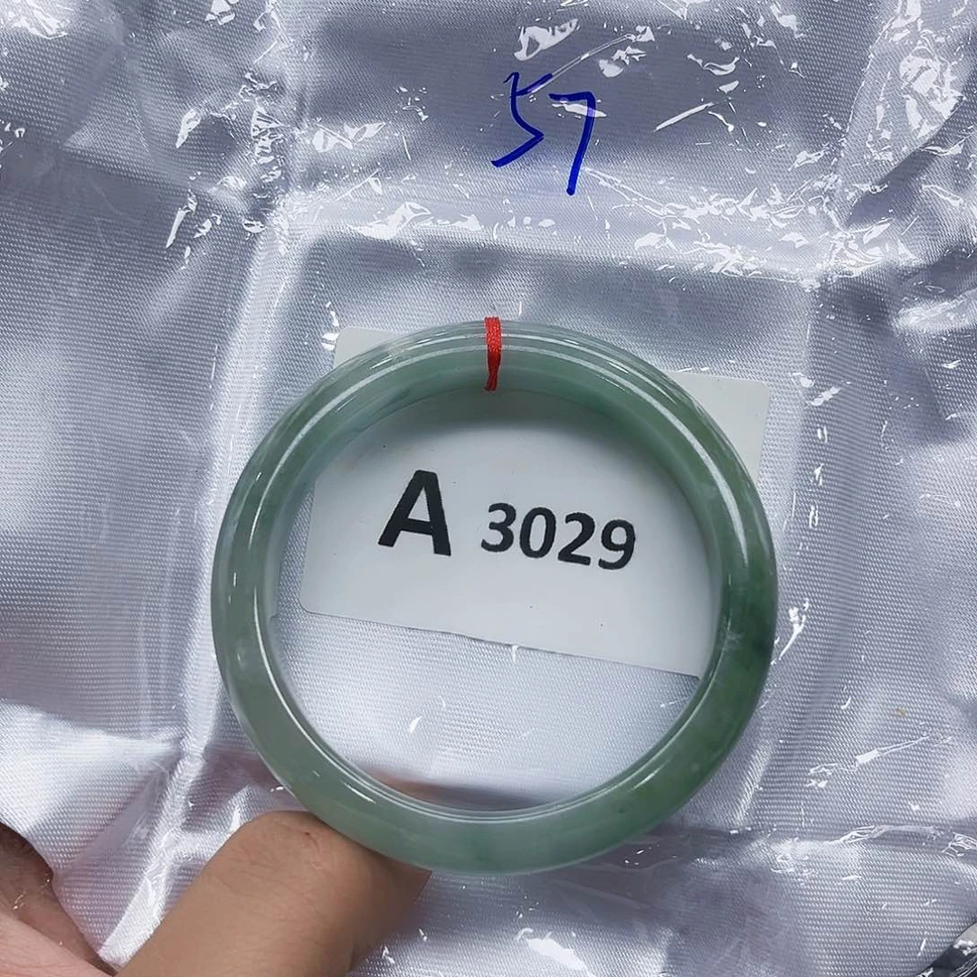 手饰翡翠未镶嵌默认微瑕