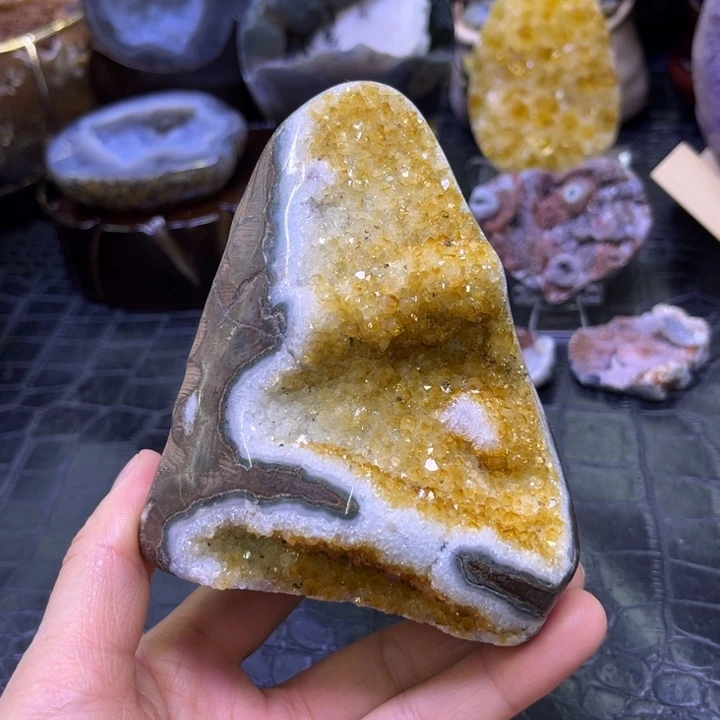 一***东水晶珠宝半成品未镶嵌福利黄晶簇