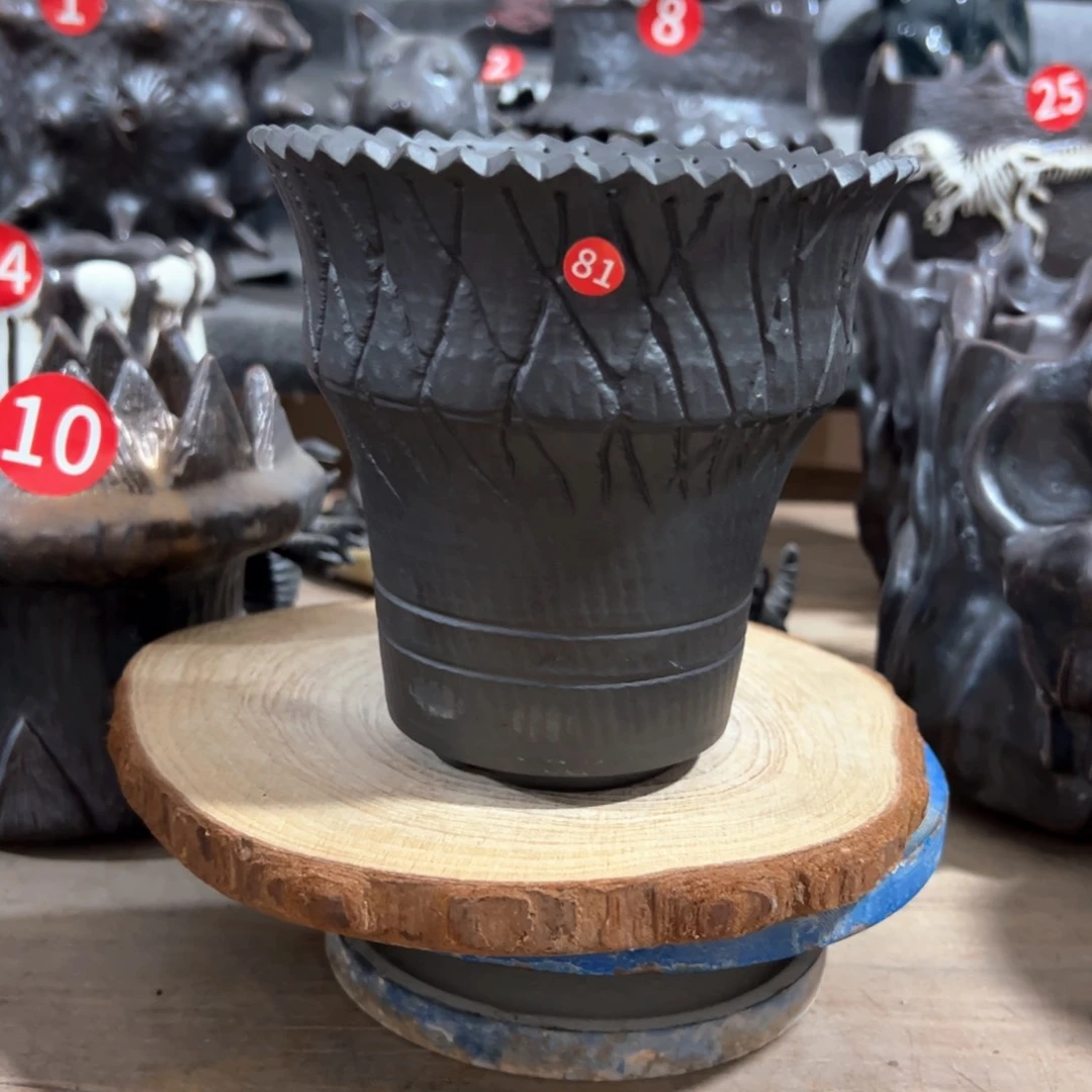 81号，口12高12.5手刻