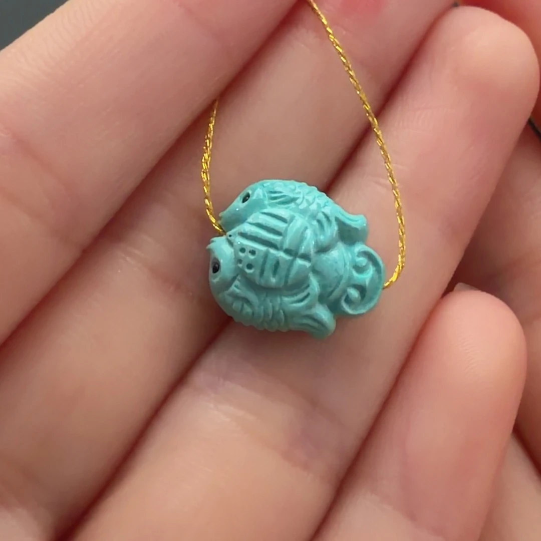 绿松石未镶嵌颈饰