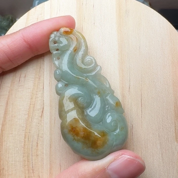 翡翠未镶嵌颈饰吊坠