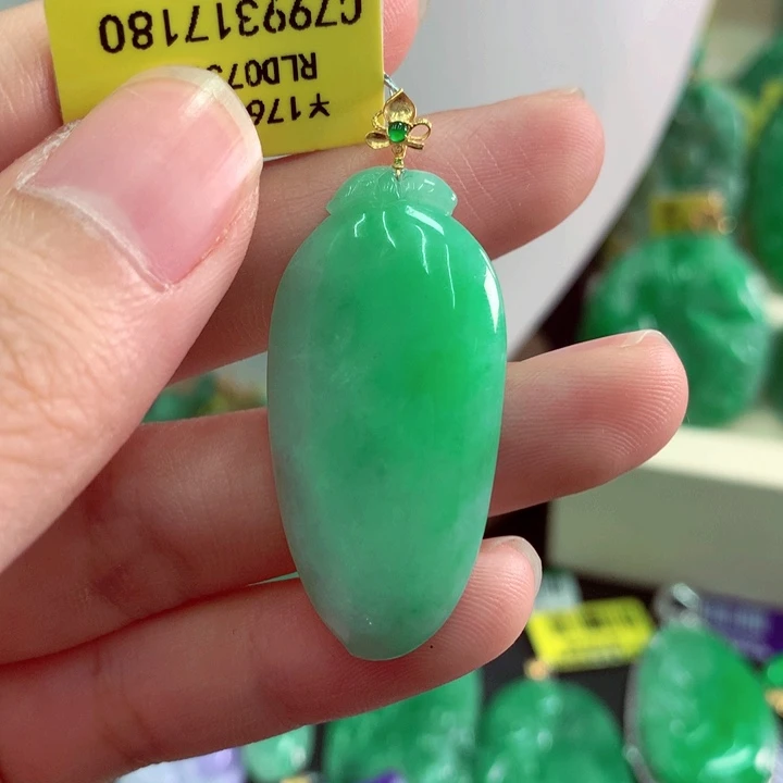 吊坠(不含链)18K金镶嵌翡翠