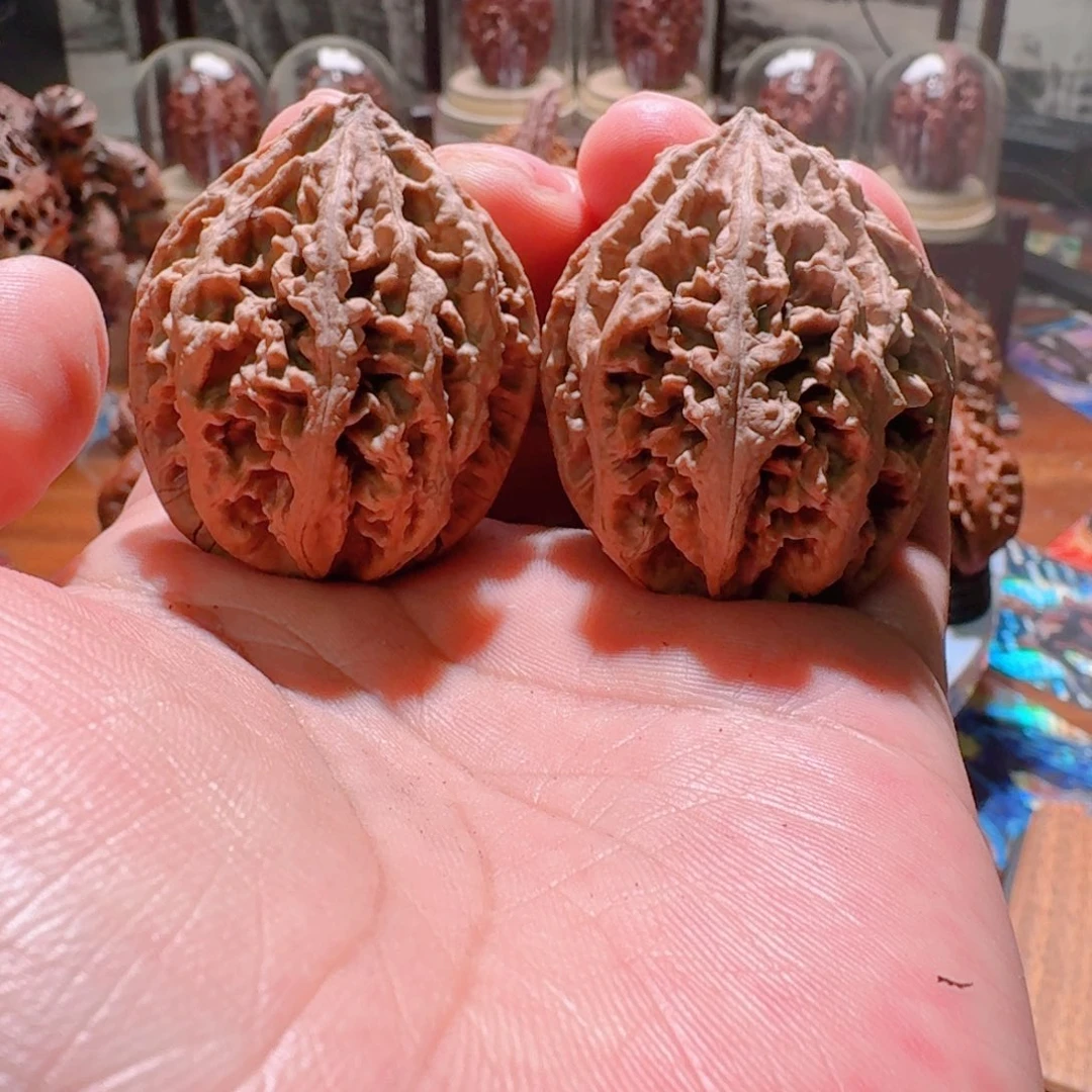 文玩核桃吊坠九龙筋