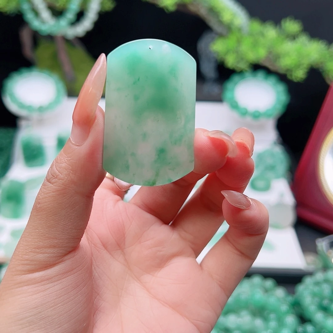 石英质玉（非洲翠）未镶嵌吊坠(赠链)