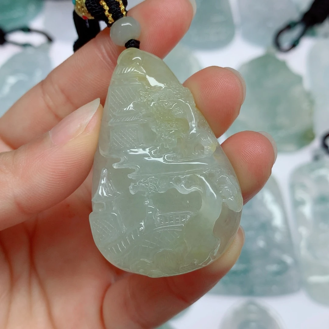 翡翠未镶嵌颈饰山水牌