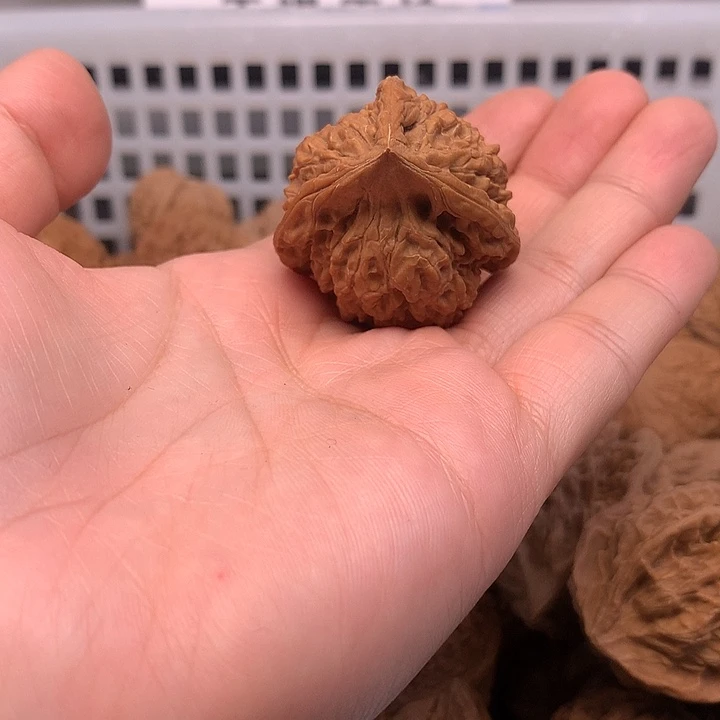 盘***了文玩核桃吊坠文玩核桃
