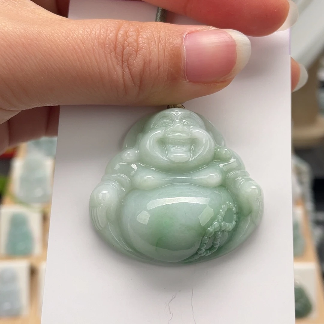 翡翠未镶嵌颈饰佛公