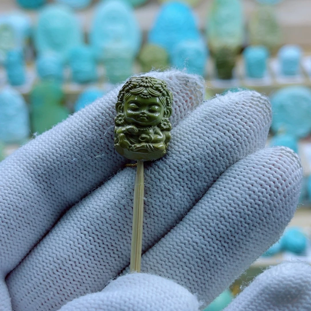 绿松石未镶嵌珠宝奇石