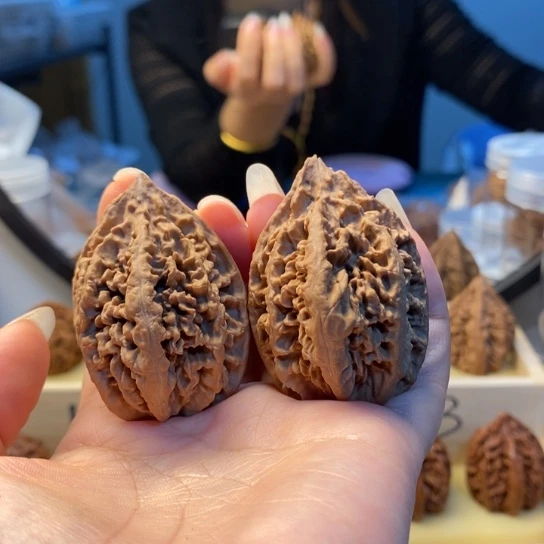 桃核把件东北秋子38