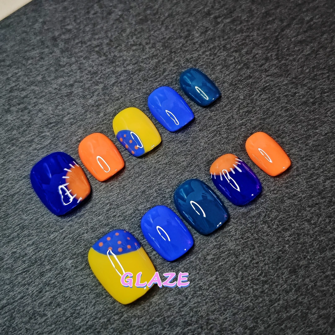 GLAZE彩色手绘穿戴甲调色盘简约时尚短甲