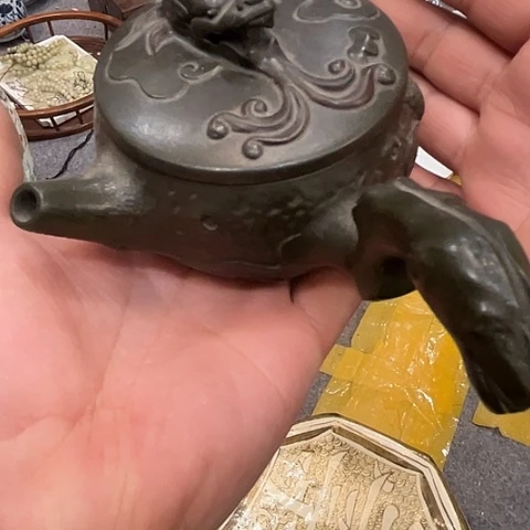 杯珠**虹陶瓷工艺品摆件