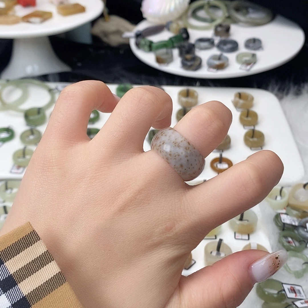 和田玉（糖玉）未镶嵌戒指G17桂花糖轮胎18.8